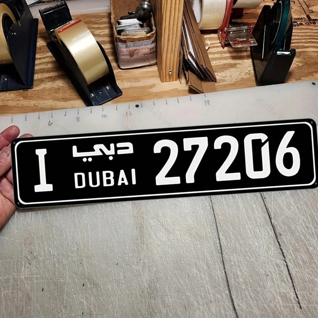 Engraved Aluminum Dubai‑Themed - Car Accessories Dubai 评论和价格